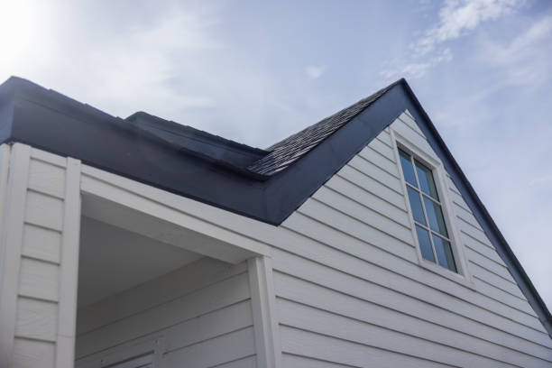 How To Choose The Right Materials for Your Siding Installation in 'Palmetto, FL